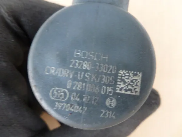 Vanne de rampe de carburant Toyota Yaris III 1.4 D4D Auris image 6