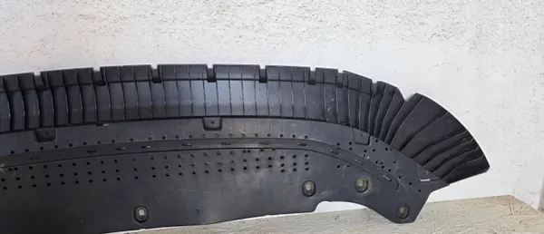 Cobertura inferior para-choques Audi A6 C8 OEM 4K0807611 image 6