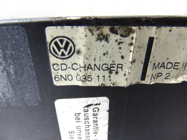 Lecteur CD OEM 6N0035111 pour VW Polo III image 4