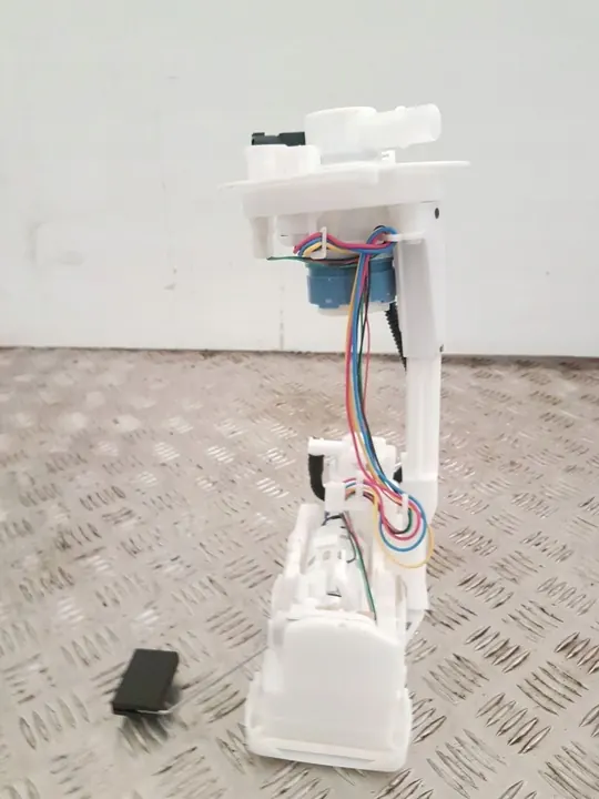 Bränslepump TOYOTA RAV 4 V (XA50) 2.5L hybrid image 9