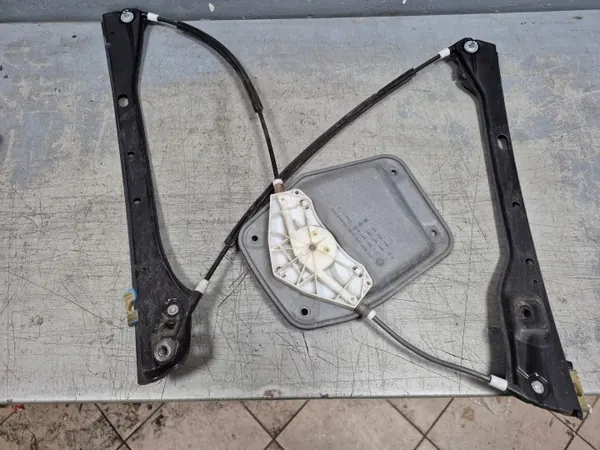 Cric avant gauche OEM 5M1837401K pour VW Golf Plus image 3