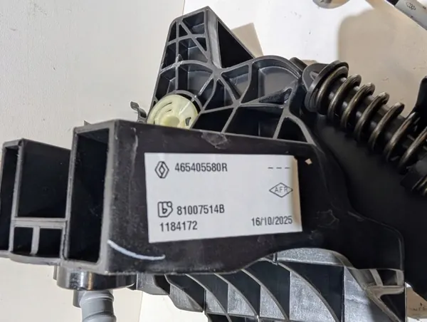 Bomba de pedal de freno OEM 465405580R - Renault OE image 3