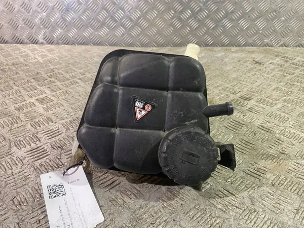 Tanque de expansão de refrigerante Mercedes-Benz OEM 1665000049 image 2
