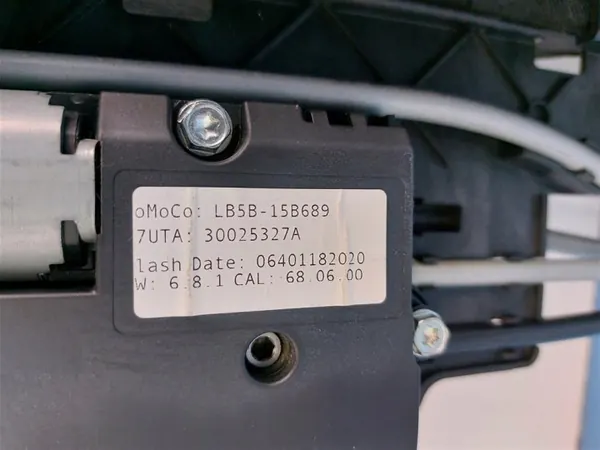 Panoraamakatto OEM 30031288A Ford Explorer VI:lle image 10