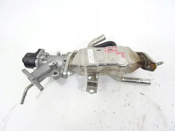 Arrefecedor válvula EGR Toyota OEM 25601-0T010-A Usado image 2