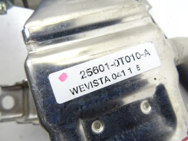 Arrefecedor válvula EGR Toyota OEM 25601-0T010-A Usado image 3