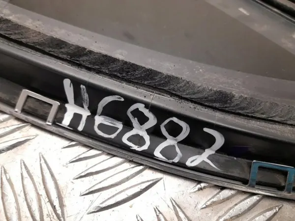 Tesla Model X 2016 taka-oikea sivulasi OEM 43R004553 image 3