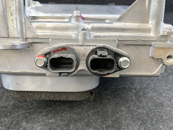 Mitsubishi OEM 9410A098 Spannungswandler - Gebraucht image 7