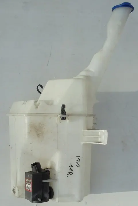 HYUNDAI i20 Ruitensproeiervat 98610-1J000 image 2