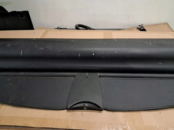 Mercedes-Benz C-Class W204 Store de Coffre OEM image 3