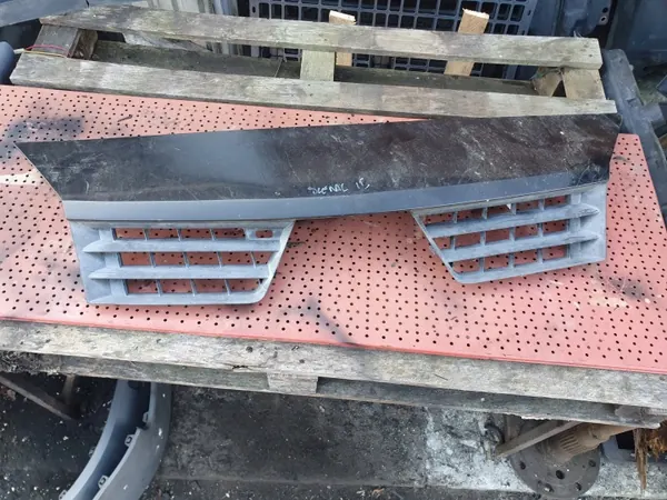 OEM-grill voor Renault Scenic II 2005 - Bovenste bumperdeel image 2