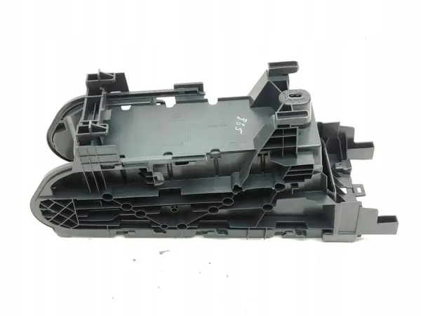 Volkswagen ID.3 2020 Mittkonsolfack OEM 10A858329A image 4