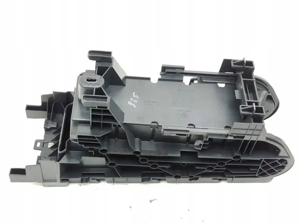 Volkswagen ID.3 2020 Mittkonsolfack OEM 10A858329A image 5
