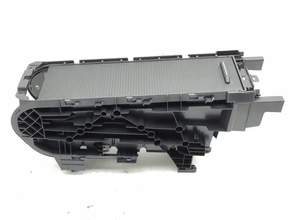 Volkswagen ID.3 2020 Mittkonsolfack OEM 10A858329A image 7