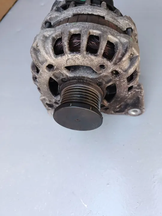 RENAULT CAPTUR I 13r 0.9 TCE Generaattori 231008593R image 2