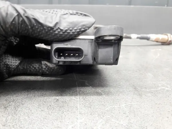 Sensor Lambda NOx BMW F31 F30 F20 B37 B47 OEM 8582023-02 image 6