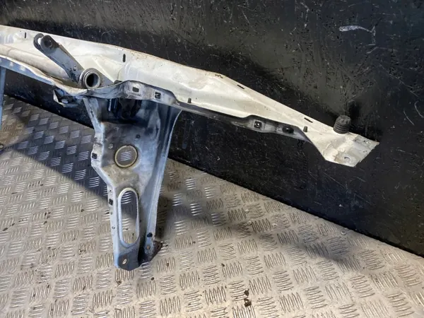 Suporte de reforço dianteiro BMW 156914 - Usado image 3
