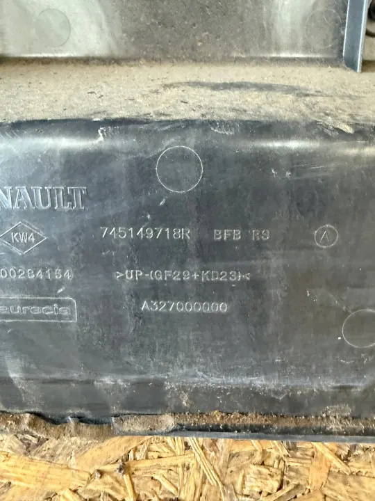 Suelo de maletero Renault Megane IV RS OEM 745149718R image 5