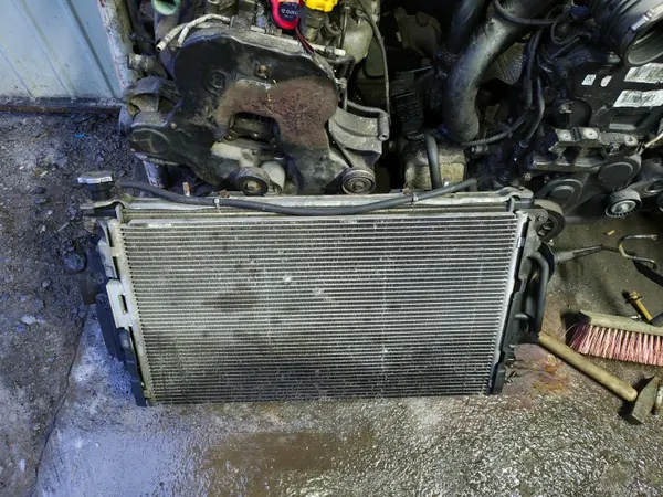 Jousi OEM Chrysler Grand Voyager RG IV 01-07 Vasen/Oikea image 6