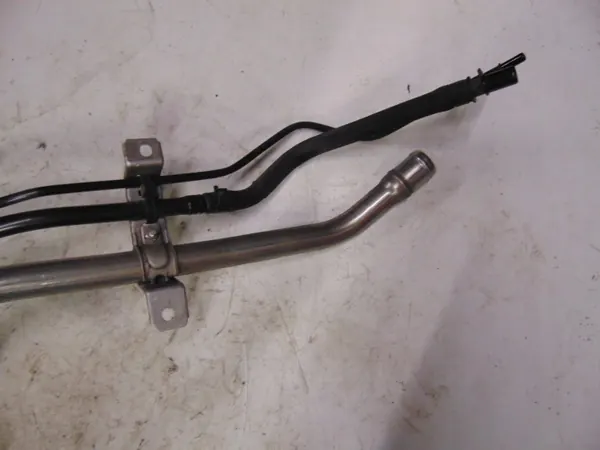 Cuello de llenado OEM 31030CL800 para Hyundai Santa Fe IV image 5