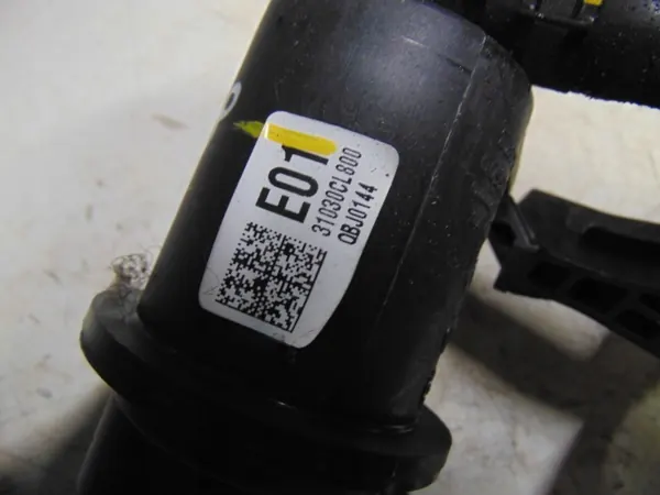 Cuello de llenado OEM 31030CL800 para Hyundai Santa Fe IV image 8