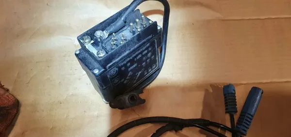 Contrôleur bougies de préchauffage OEM 1 285 085 BMW E30 image 2