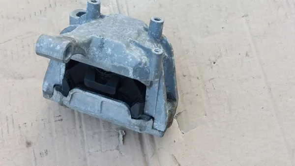 VW Tiguan I Lift 2.0 TDI Soporte Motor 5N0199262L image 2