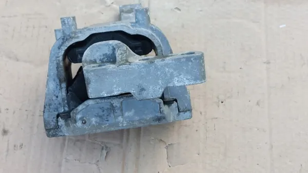 VW Tiguan I Lift 2.0 TDI Soporte Motor 5N0199262L image 3