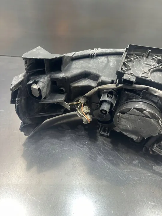 Oikea Ajovalo Volvo V70 XC70 S60 2004-2009 OEM 30698836 image 5