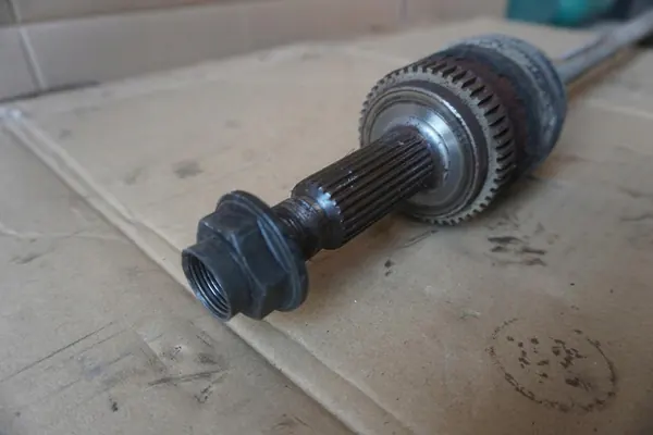 KIA SPORTAGE III SL Höger Bakaxel 496012Y000 image 5