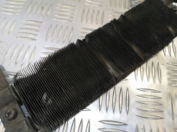 Refroidisseur d'huile moteur Nissan GT-R R35 OEM 49790JF00A image 5