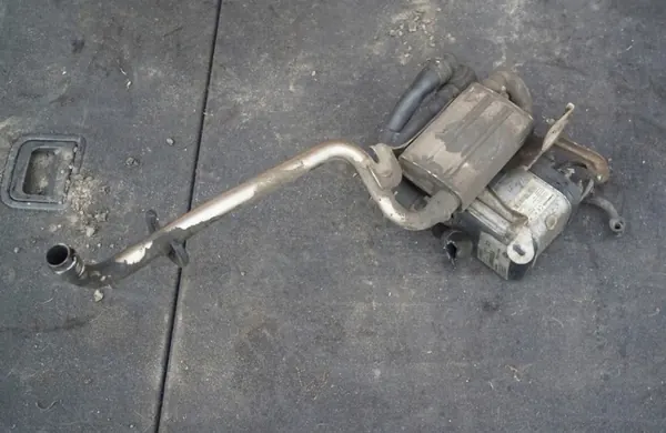 OEM 3C0955453P Pesulaitteen säiliö VW Passat B6:lle image 2