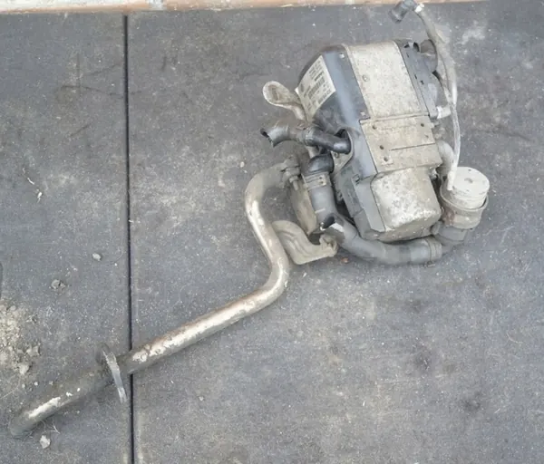 OEM 3C0955453P Pesulaitteen säiliö VW Passat B6:lle image 4