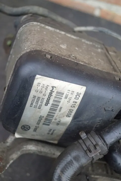 OEM 3C0955453P Pesulaitteen säiliö VW Passat B6:lle image 5