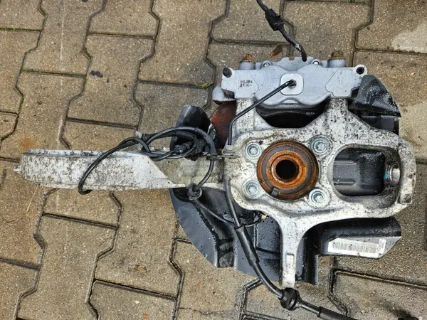 Alfa Romeo 159 1.9 JTD fram vänster bromsok - OEM image 3