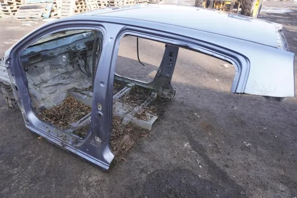 NIS87489021 dakpilaar voor Suzuki Alto VII/Nissan Pixo image 4