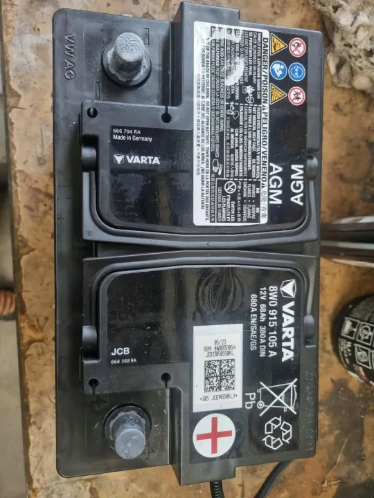 Batería AGM usada OEM 8W0915105A 68Ah 380A image 4