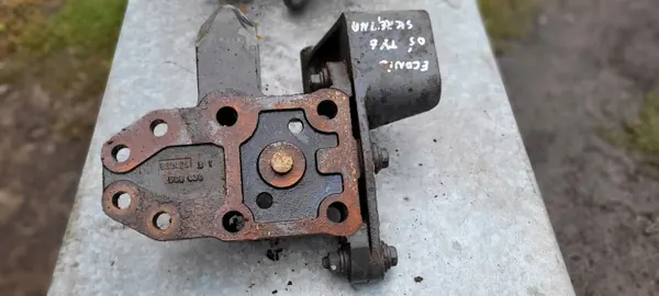 Base de soporte de eje remolque OEM A9573200443 Mercedes image 6