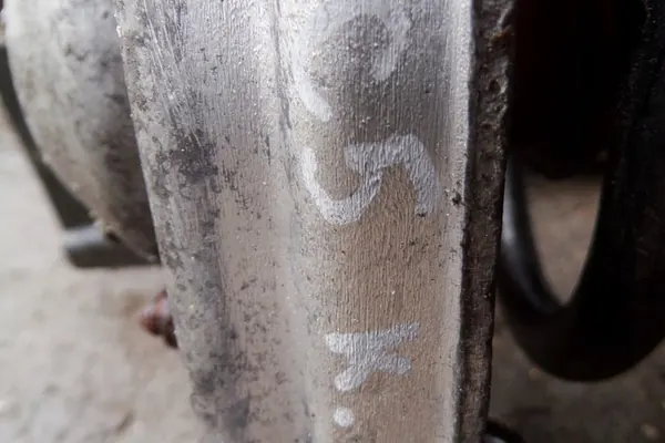 Ammortizzatore anteriore sinistro AUDI A6 8D0412131H image 4