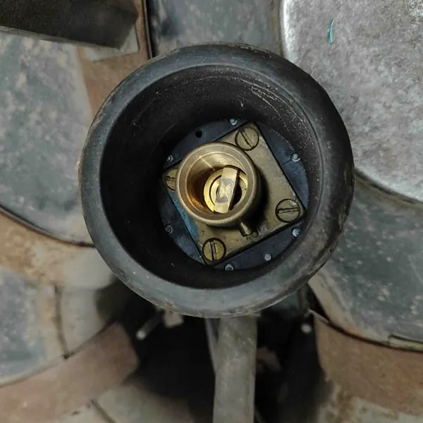 Réservoir à gaz Mazda CX-9 OEM 67R010031 - Occasion image 6