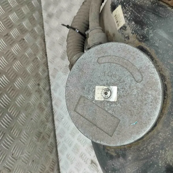 Réservoir à gaz Mazda CX-9 OEM 67R010031 - Occasion image 8