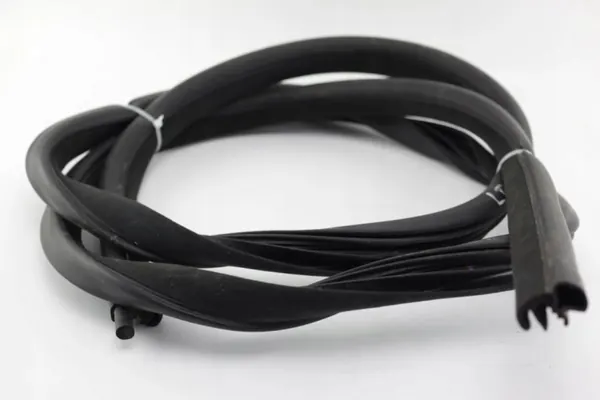 OEM 329171 Linker achterdeur afdichting Maserati image 3