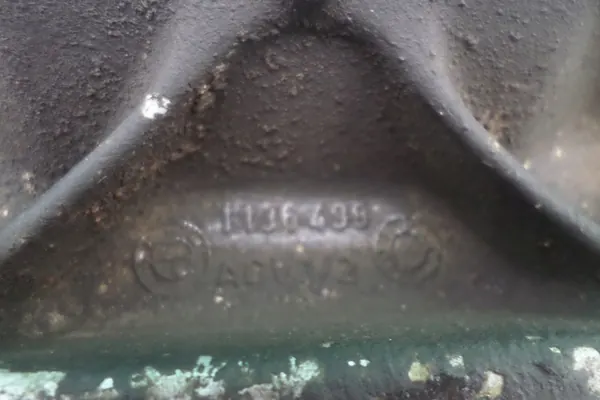 BMW E36 Z3 Vaihteiston Tuki 1136498 image 3