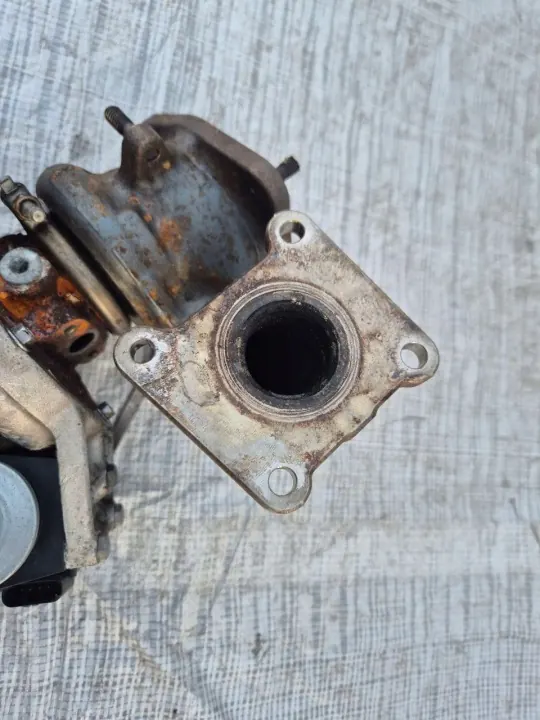 Turbo SsangYong TIVOLI OEM A1750900280 - Usado image 5