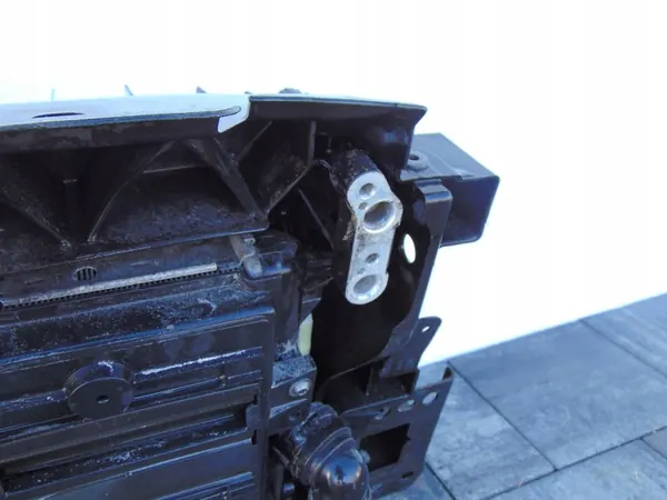 Fram Kylarstöd OEM BOG. KPL PAS VW Tiguan I image 6