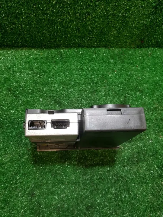Audi Q7 Steuergerät OEM 4E0035785D image 4