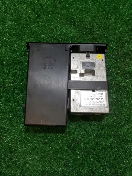 Audi Q7 Steuergerät OEM 4E0035785D image 5