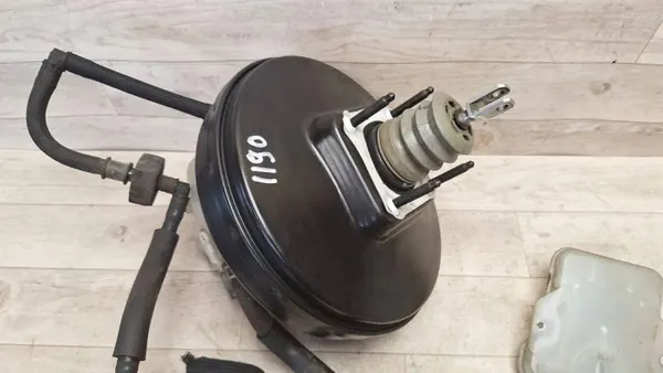 Servofreio Mazda 5 OEM CC304395X - Usado image 3