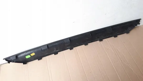 OEM 3G0807823 VW Passat B8 R-Line Takapuskurin Lista image 4