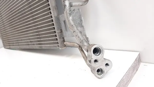 2002 Volkswagen PASSAT B5.5 Ilmastointijäähdytin 3B0260401A image 2